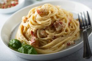 piatto di spaghetti alla carbonara
