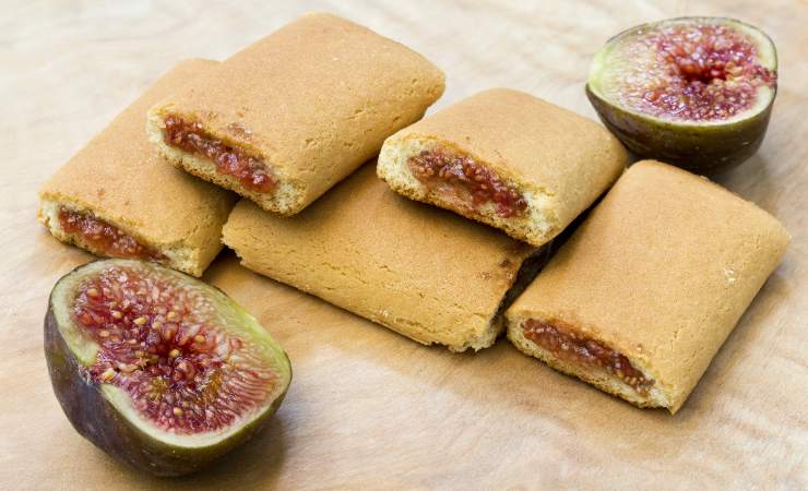 biscotti di pasta frolla con fichi